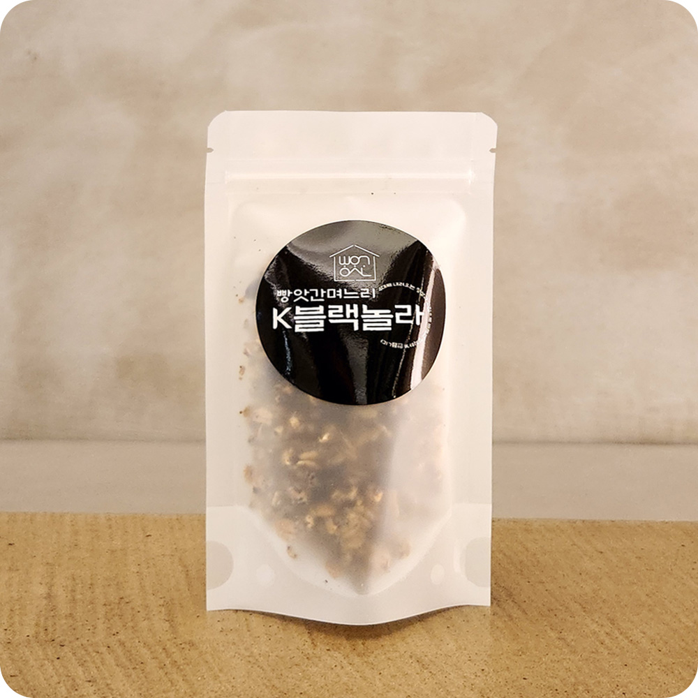 빵앗간며느리 국산 블랙푸드 수제 그래놀라 30g, 1개 - 상품 이미지