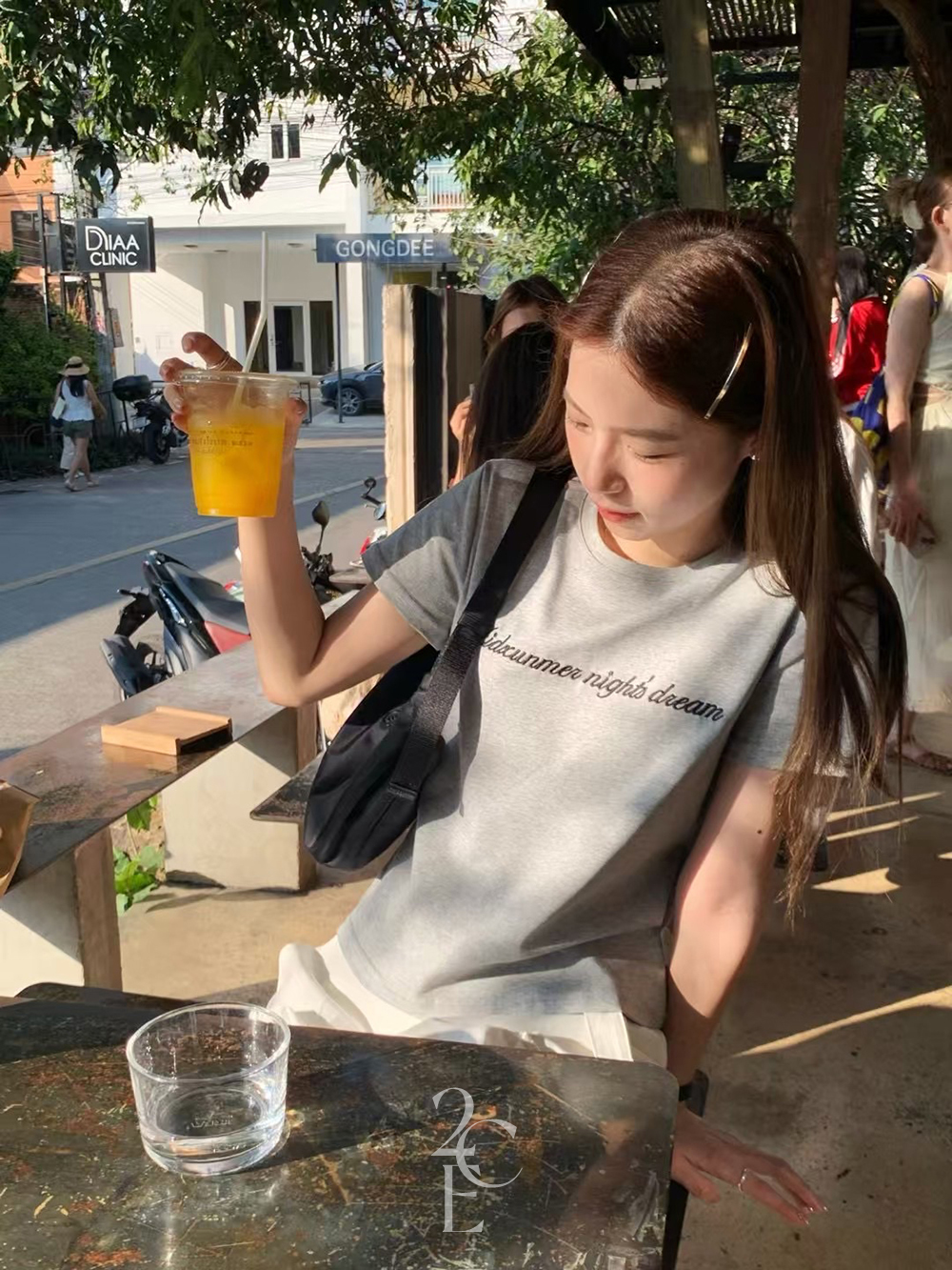 드림 레터링 자수 반팔 티셔츠 (2color) 이너 레이어드 봄 여름 코튼 티 - 상세 이미지 2