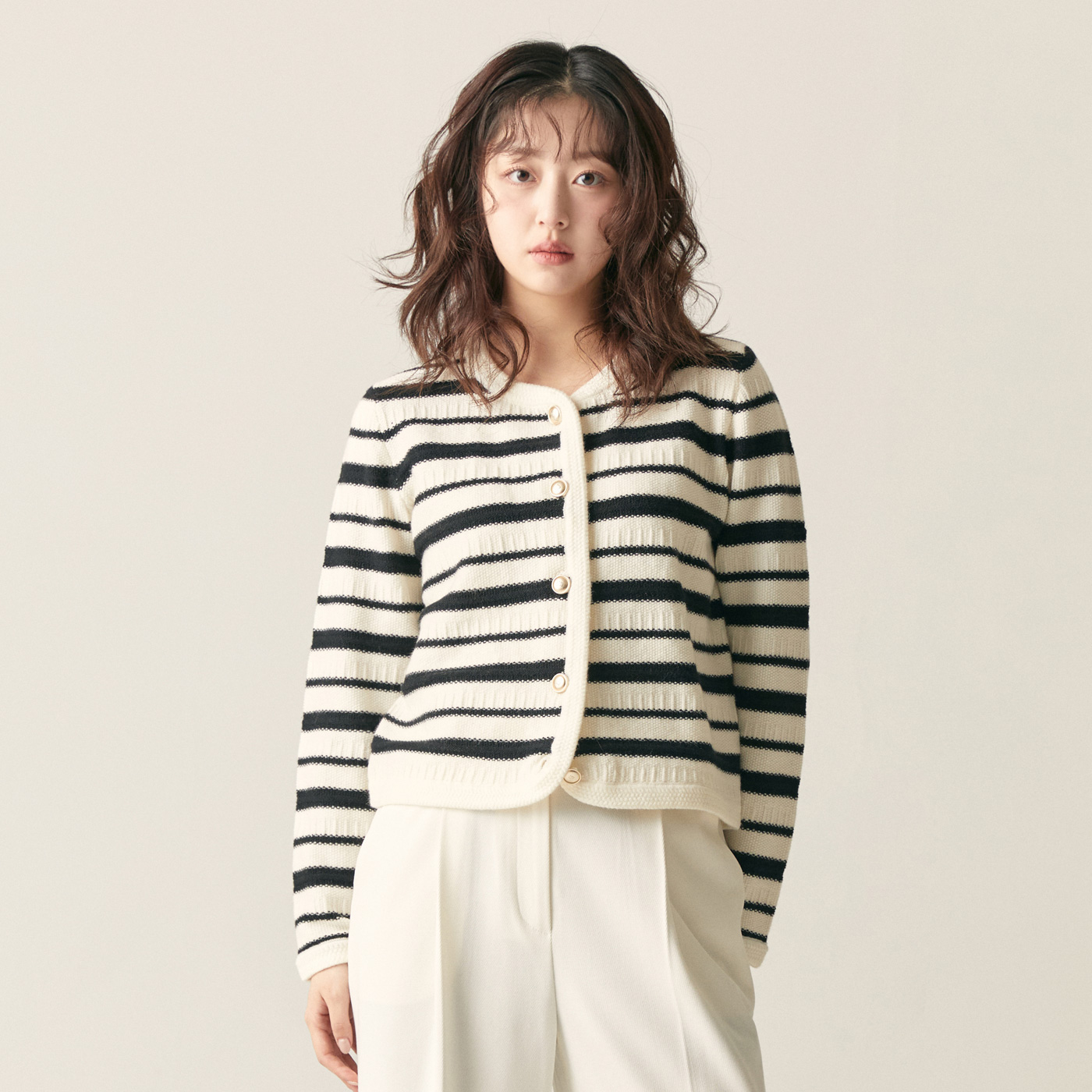 로엠 스트라이프 자켓형 가디건 RMCKF23RT1