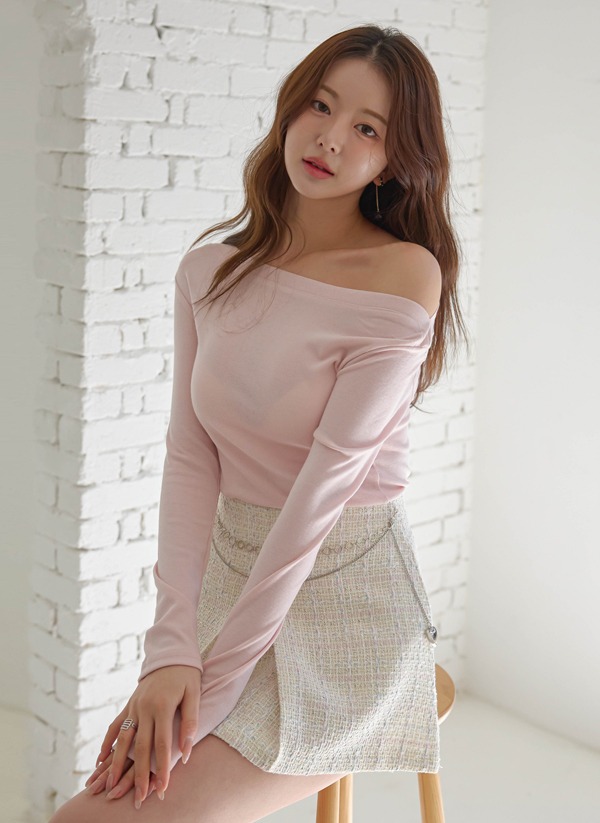 깜장오리 예일리 무지 입술 보트넥 탑 : 깜장오리