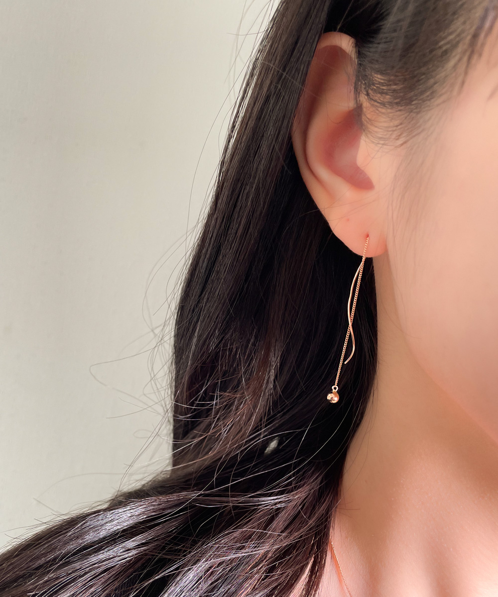 14K 골드 웨이비 물결 롱 드롭 데일리 귀걸이 - 상세 이미지 4