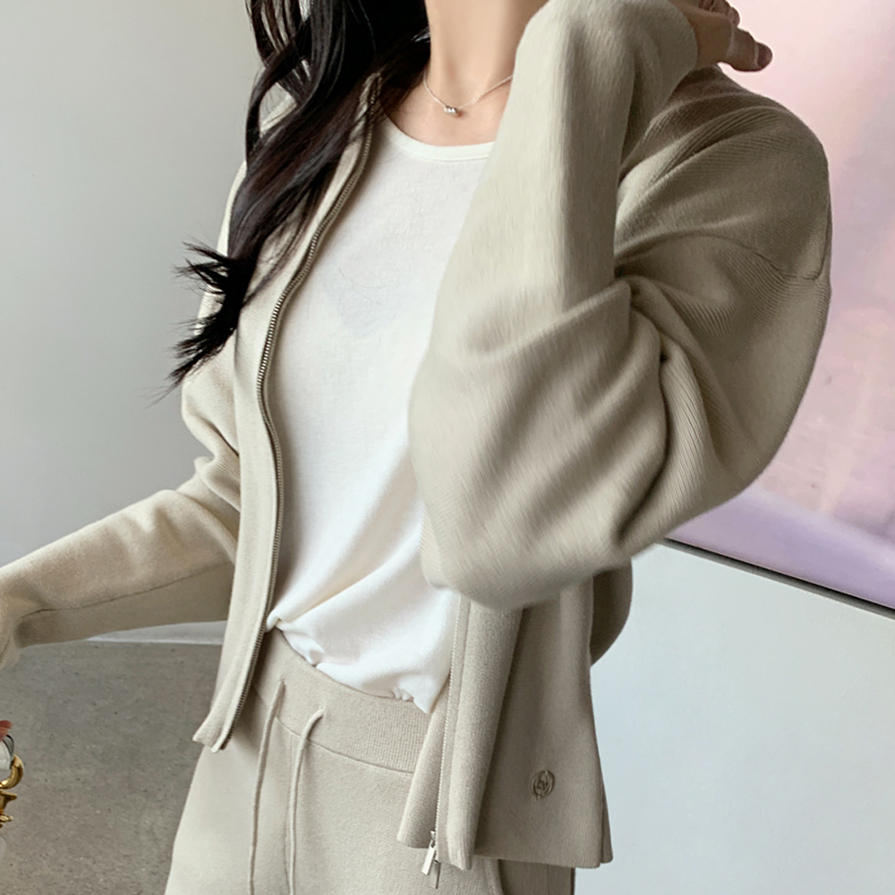 에라비아 앙고라 U넥 반팔 티셔츠 - 상세 이미지 3