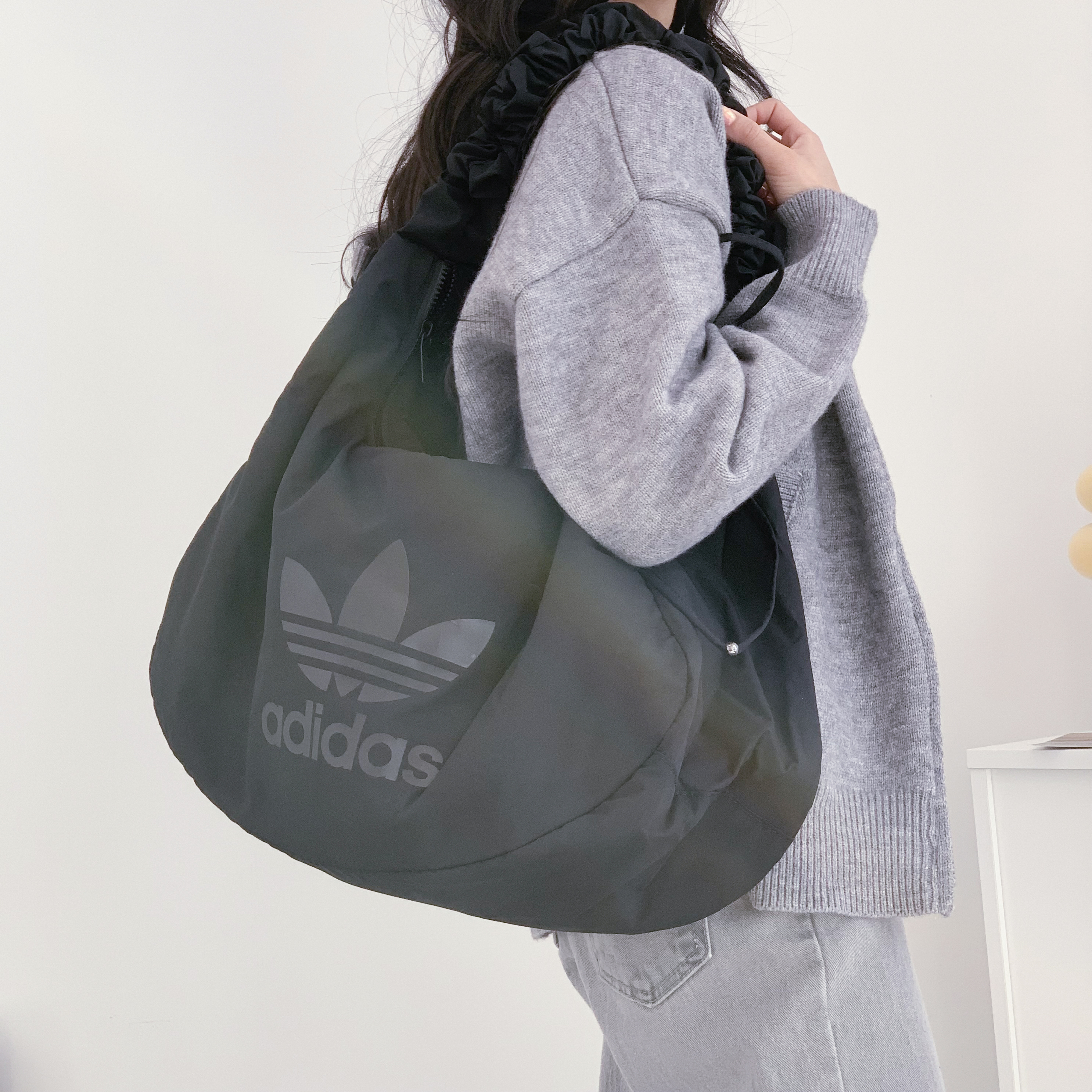 아디다스 셔링 숄더백 보부상 곱창가방 블랙 미니 레귤러 라지 JP0144 JP0145 JP0146 - 상세 이미지 5