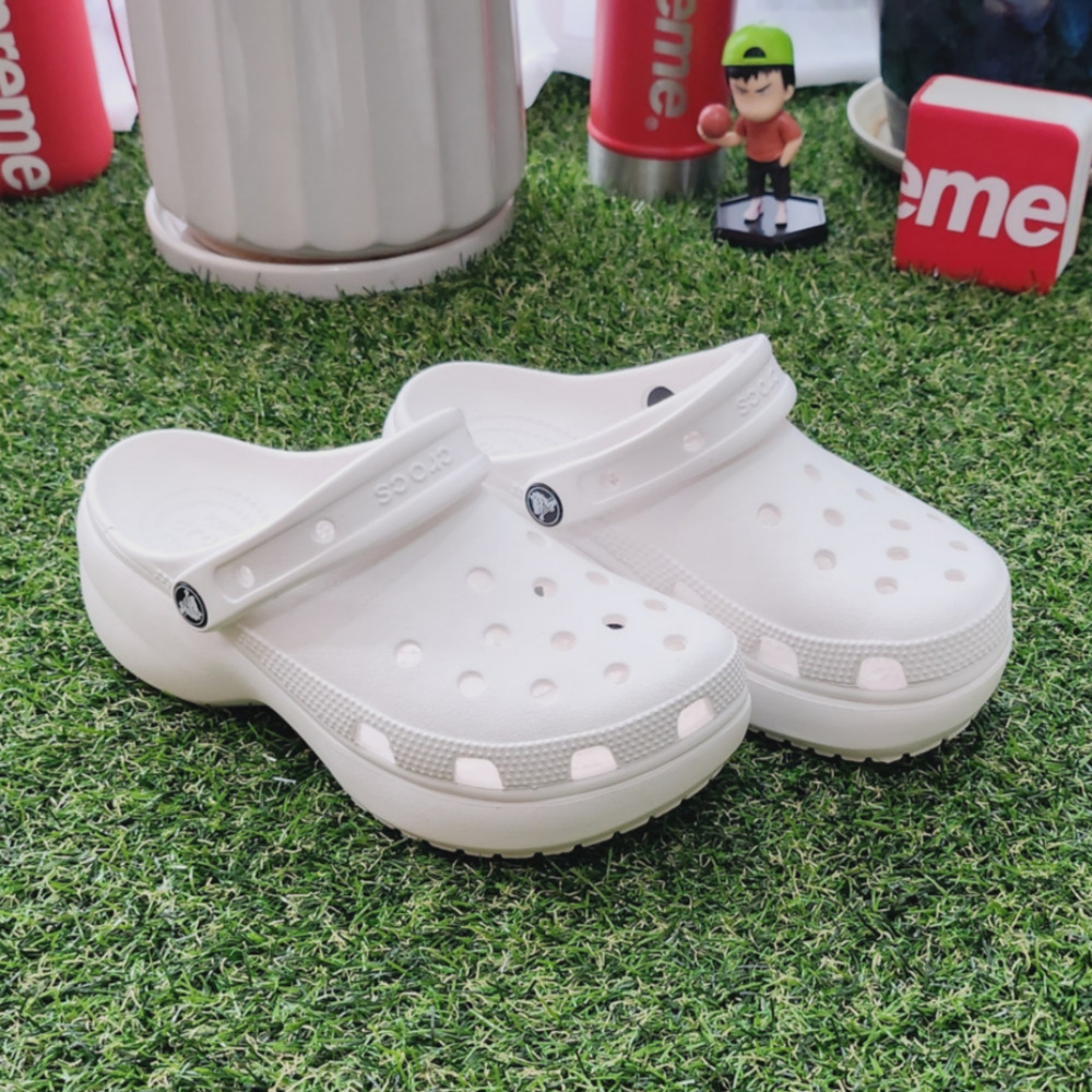 크록스 바야 플랫폼 클래식 통굽 키높이 여성 여름 굽있는 발편한 샌들