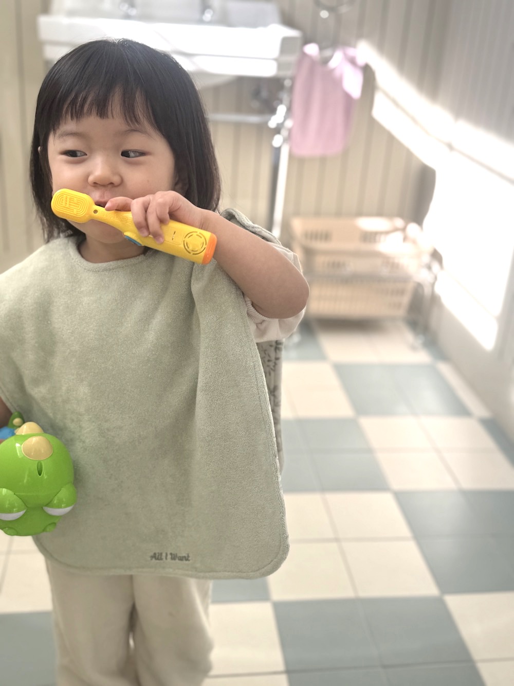 테리 아기 수건 워시빕 유아 세안 타올 자기주도 세수 양면 수건