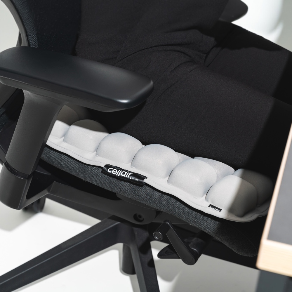 셀레어 컴포트 쿠션 수험생 휴대용 에어 무하중 차 사무실의자 기내용 비행기 에어셀 방석