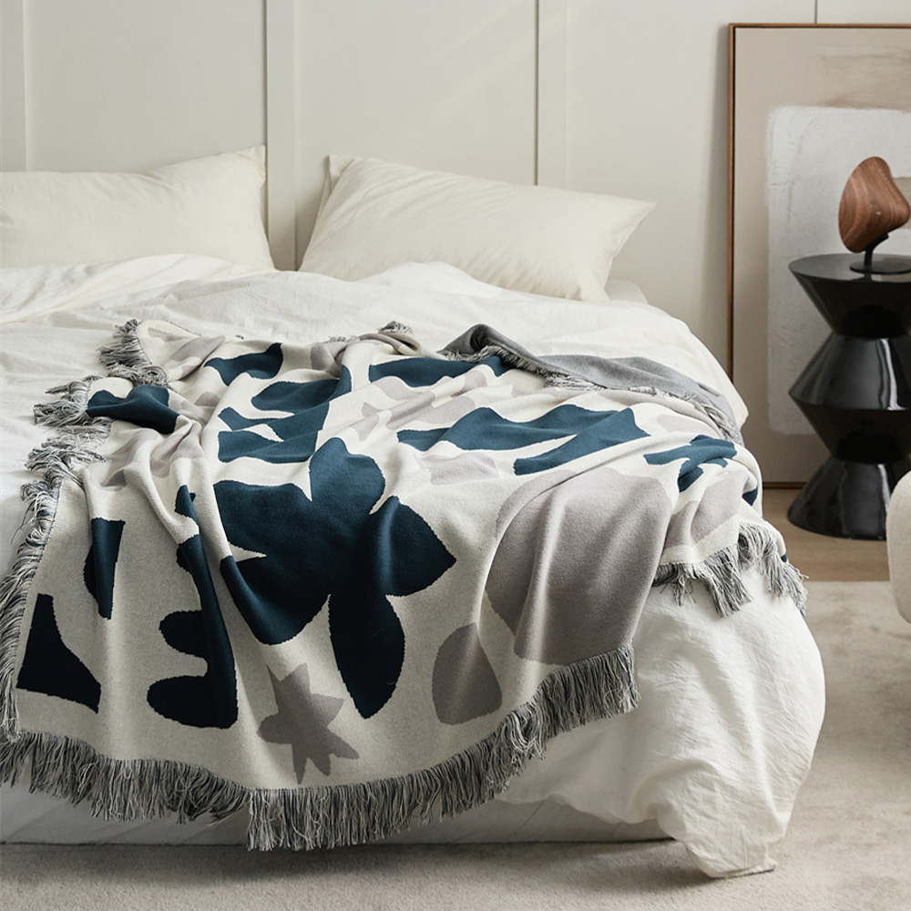 소파 블랭킷 캠핑담요 극세사 담요 쇼파 커버 차박 거실 그레이네이비, 130x160cm