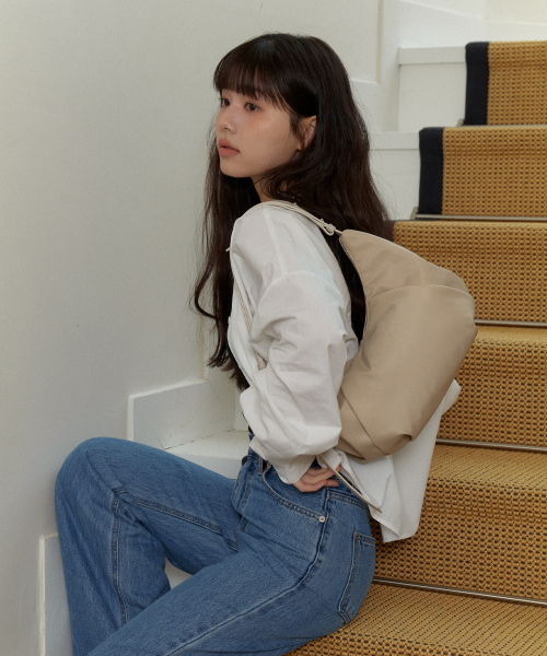 오브히 로에브 나일론 호보백 Loeb Nylon Hobo Bag_Beige P00000RR : SindMill