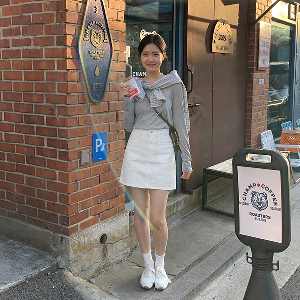 디아나 투포켓 세미 A라인 코튼 미니 스커트 sk7223 - 메인 이미지