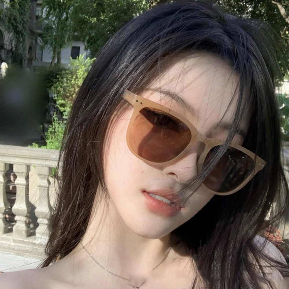 편광 접이식 선글라스 뿔테 폴딩 선글라스 가죽 파우치 포함 이미지 6