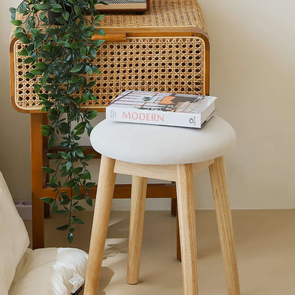 우디브 오닐 원형 원목 스툴 화장대 의자 화이트