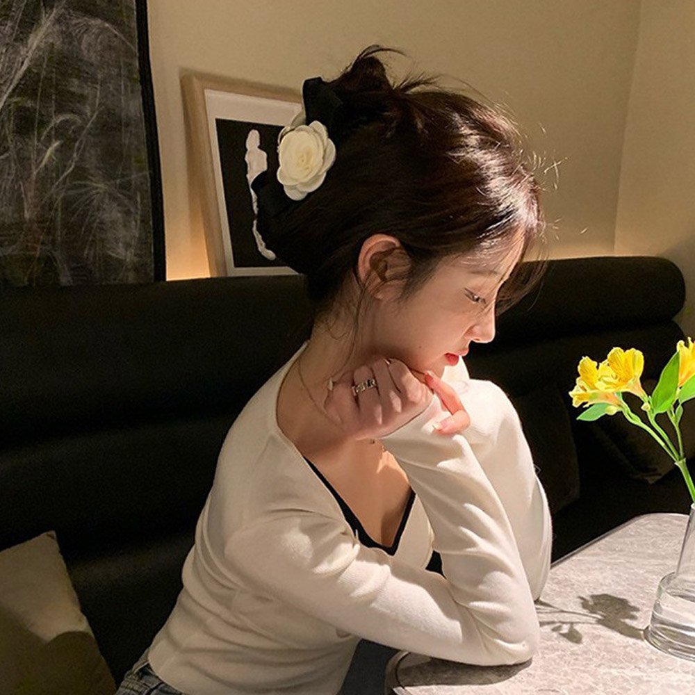 장미 화이트 헤어 집게핀 집게 올림머리 플라워 긴 단발 제니 왕 집게 청순 - 상세 이미지 4