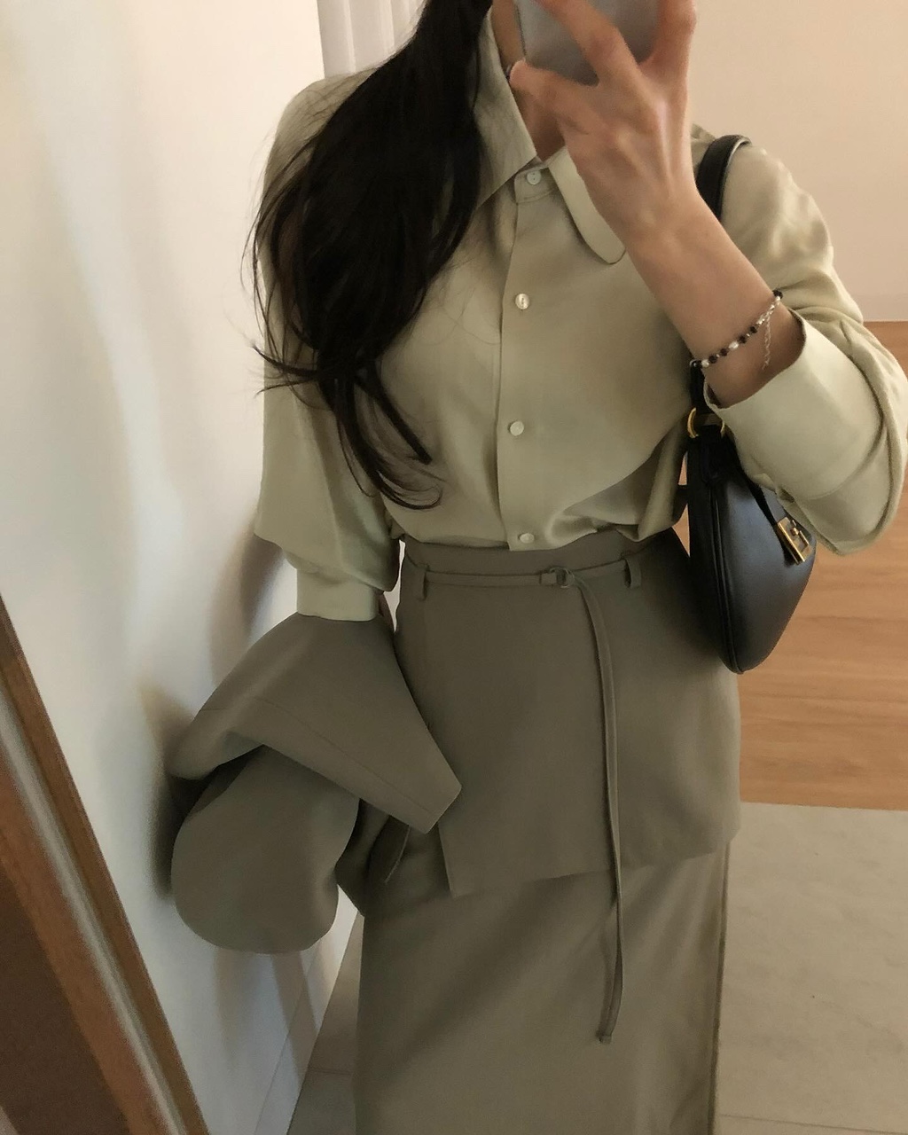 터피 여성 카라 레이어드 이너 오버핏 루즈핏 빅카라 셔츠 블라우스 - 상세 이미지 2