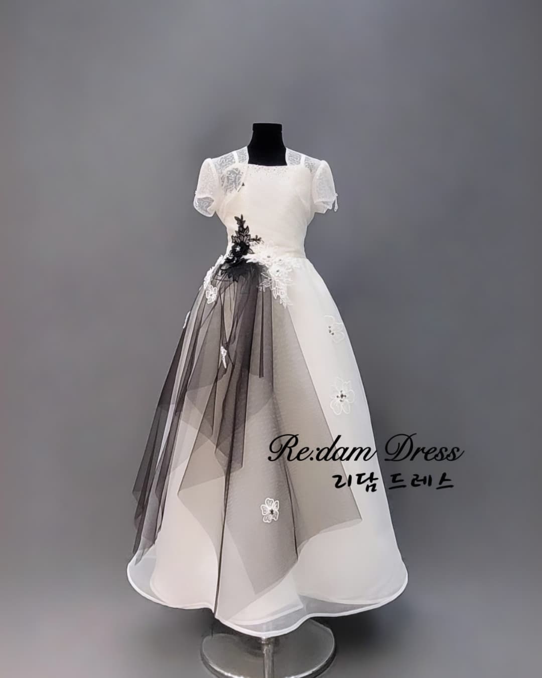드레스,연주복,파티복 {블랙앤 화이트 쥬니어} 피팅 예약 : 리담드레스