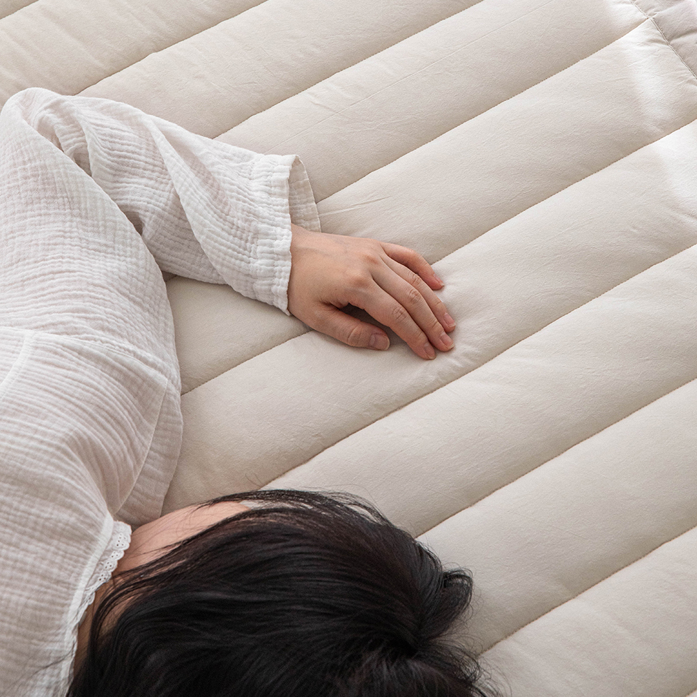 최상의 쾌적함 100수 순면 알러지프리 두툼한 누빔패드(건조기 가능, 뒷면 밴딩)