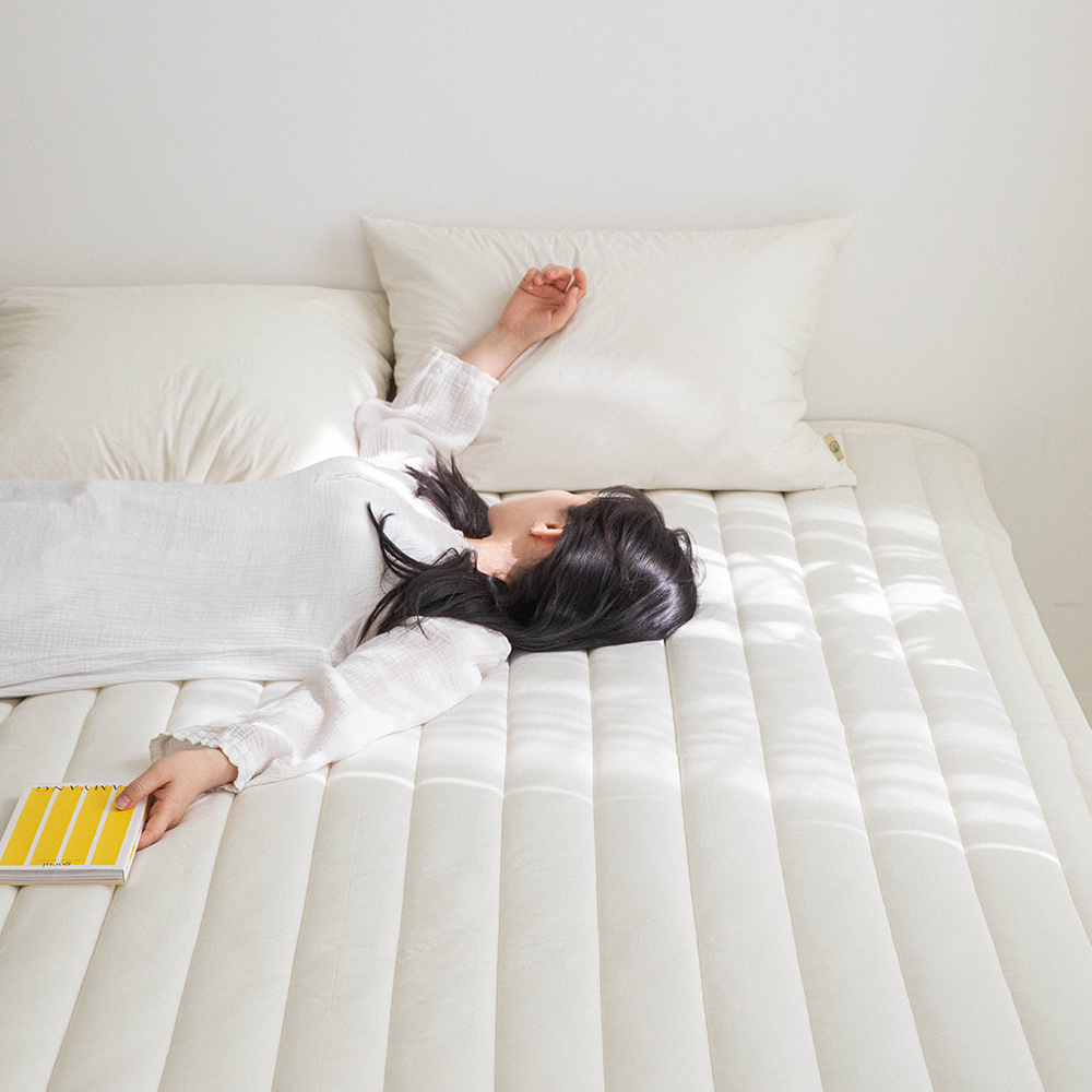 최상의 쾌적함 100수 순면 알러지프리 두툼한 누빔패드(건조기 가능, 뒷면 밴딩)