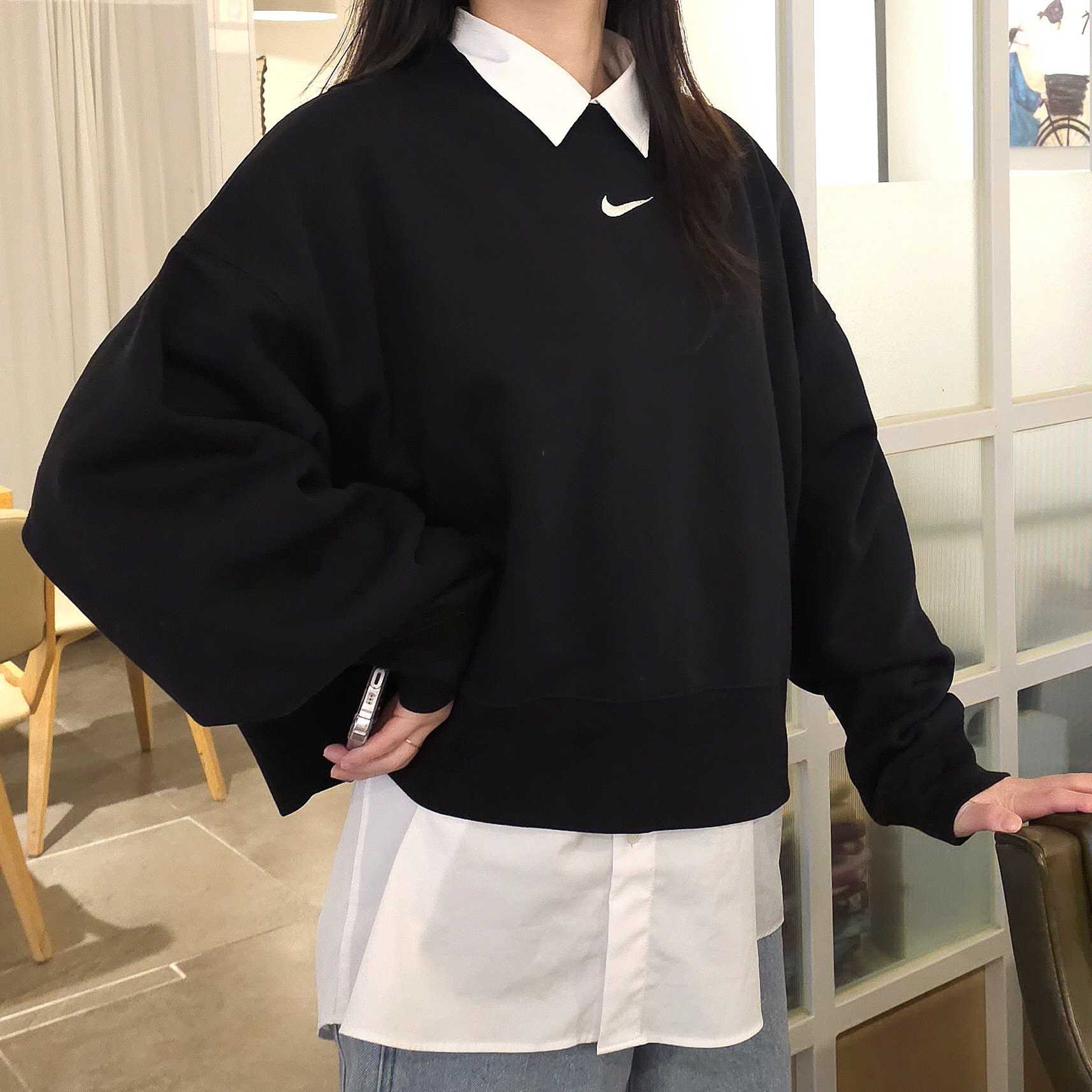 나이키 여성 기모 크루넥 오버핏맨투맨 크롭티셔츠