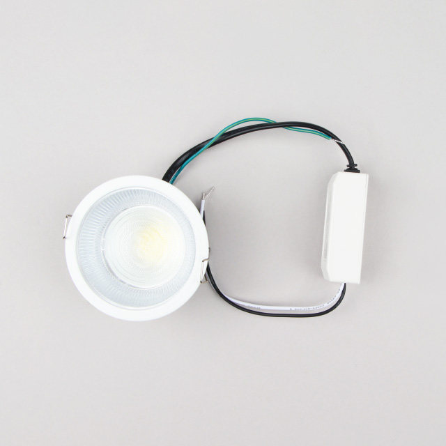 더쎈 LED 다운라이트 에코 델라 7.5cm(3인치) COB 8W 플리커프리 매립등 이미지 6