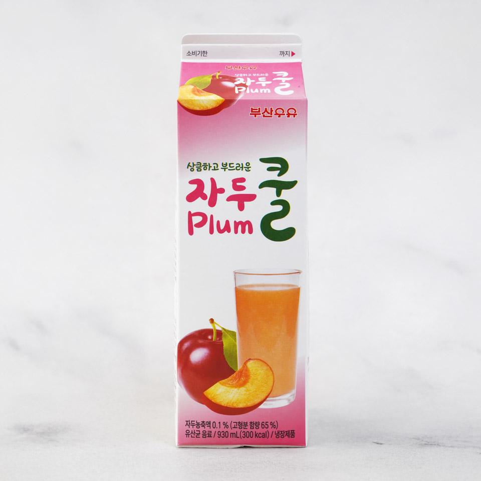 메가마트 부산우유 자두맛 쿨쥬스 930ml - 상품 이미지