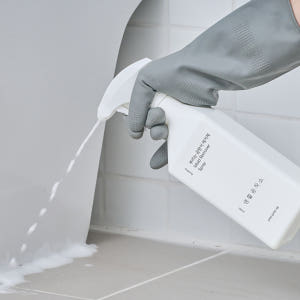 생활공작소 뿌리는 곰팡이제거제 750ml 1+1 실사용 후기 | 효과 있을까? - 상품 이미지 2