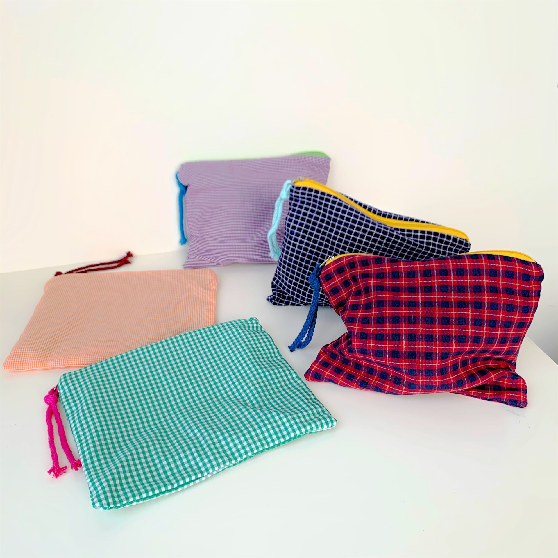 [프로덕트피알] 여행용 체크 파우치 조리개  다용도 수납 5색상 화장품 다용도 정리 TRAVELER pouch bag - 상세 이미지 3