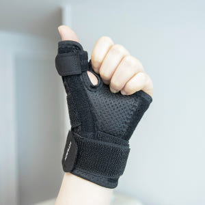 혁선생 의료용 손목보호대 엄지 반깁스 Wrist H-04 운동러 솔직 후기 | 실사용 리뷰 - 상품 이미지 1