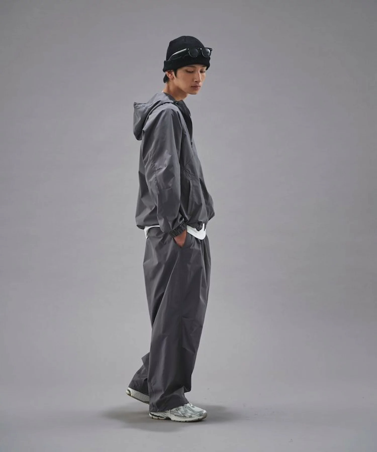 엄브로 UMBRO x 퍼블릭스 별주 나일론 턱 와이드 팬츠 2컬러 25SS - 상세 이미지 2