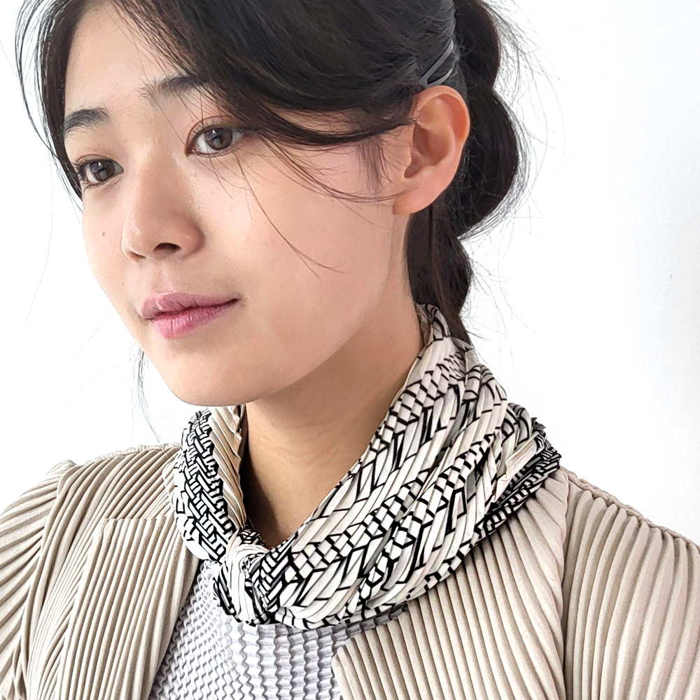 VSF40 플리츠 단아한 모노톤 실키한 정장 쁘띠 스카프