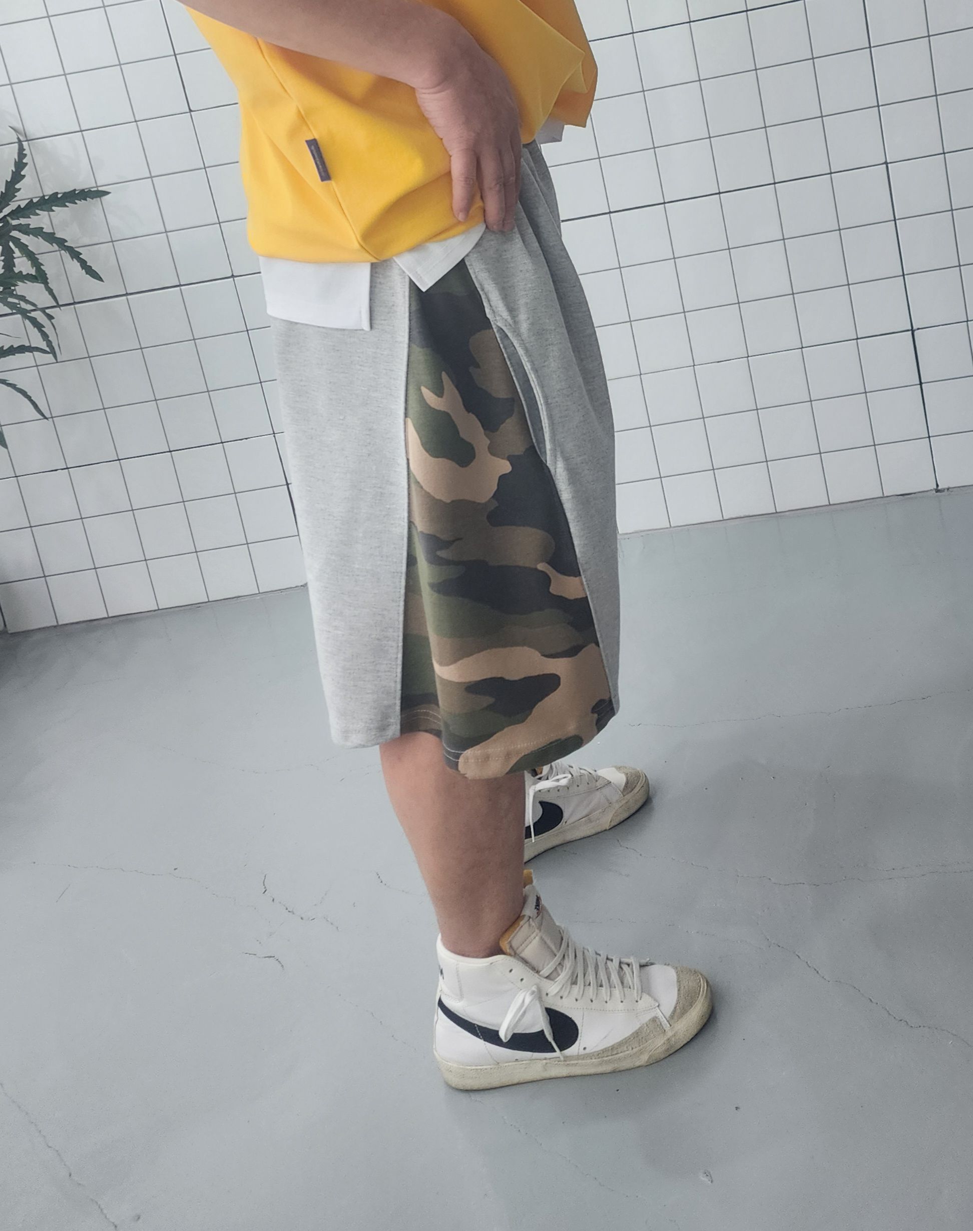 이중지 카모 배색 남자 여자 와이드 반바지 - 상세 이미지 4