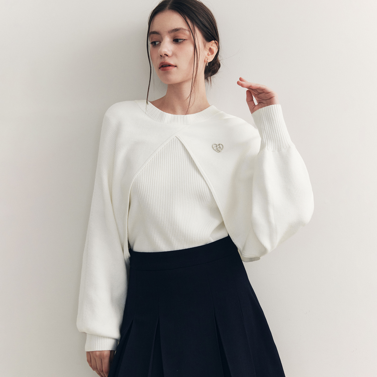 [N배송][제로스트릿][2컬러] 하트 펜던트 볼레로 니트 세트  HEART PENDANT BOLERO KNIT SET - 상세 이미지 4