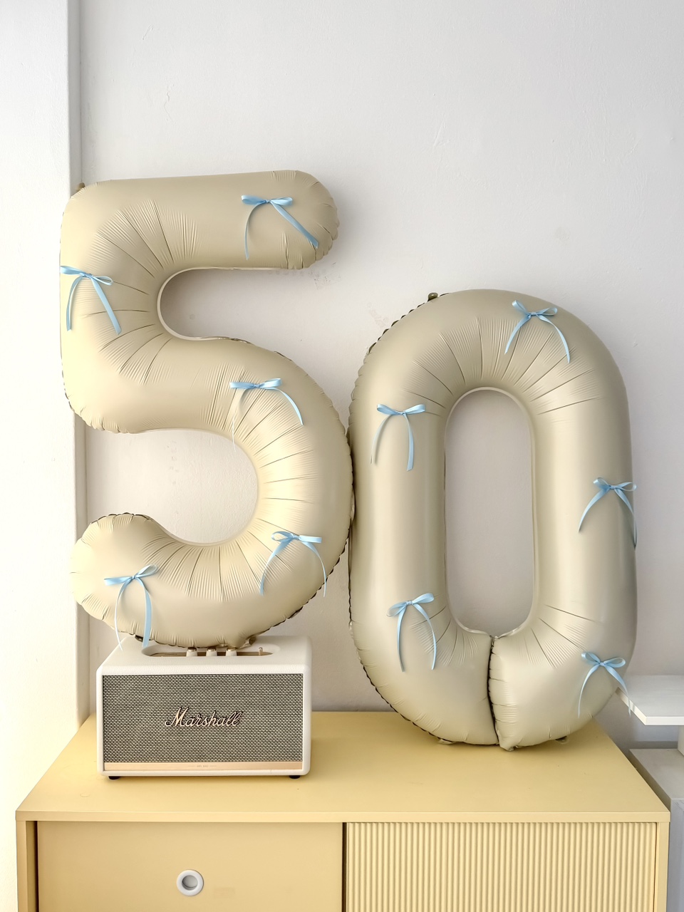 50일 아기 셀프 촬영 숫자 풍선 파스텔블루 화이트