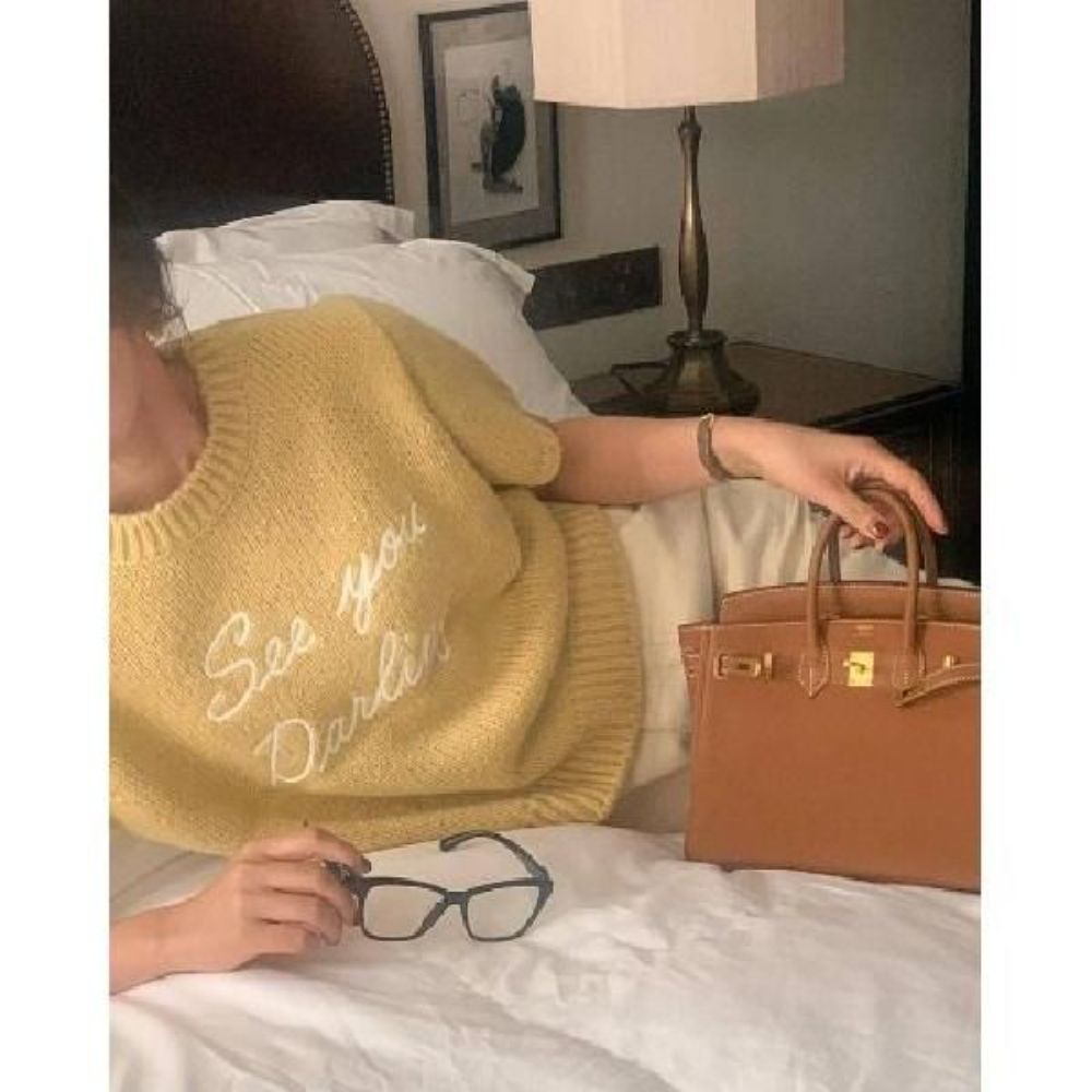 베이직 여자 긴팔 빅사이즈 브이넥니트 티셔츠 기본 라운드넥 반팔니트 이너티 반팔티 여성 유백색 한 사이즈 - 상세 이미지 4