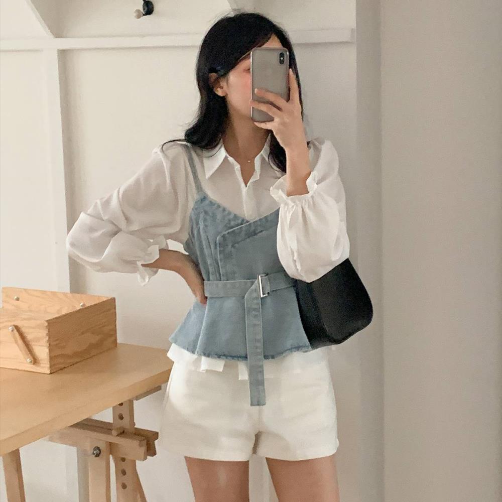 옷자락 여자 데님 벨트 뷔스티에 프릴 블라우스 세트 - 상품 이미지