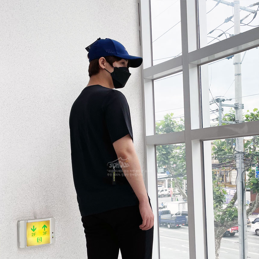 [시즌세일] 나이키 드라이핏 스우시 그래픽 남성 기능성 반팔 티셔츠 CJ5387-010, L(100) - 상세 이미지 5