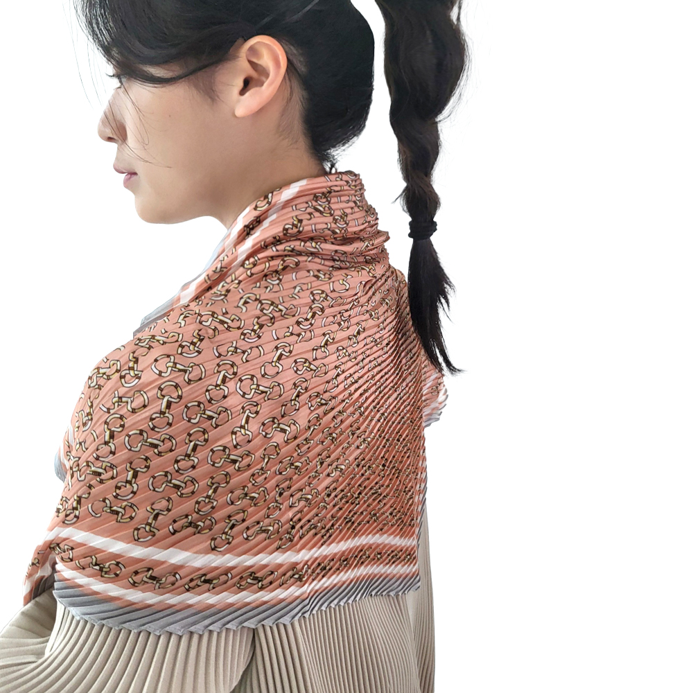 VSF41 플리츠 클래식 체인 실키한 핑크 정장 쁘띠 스카프