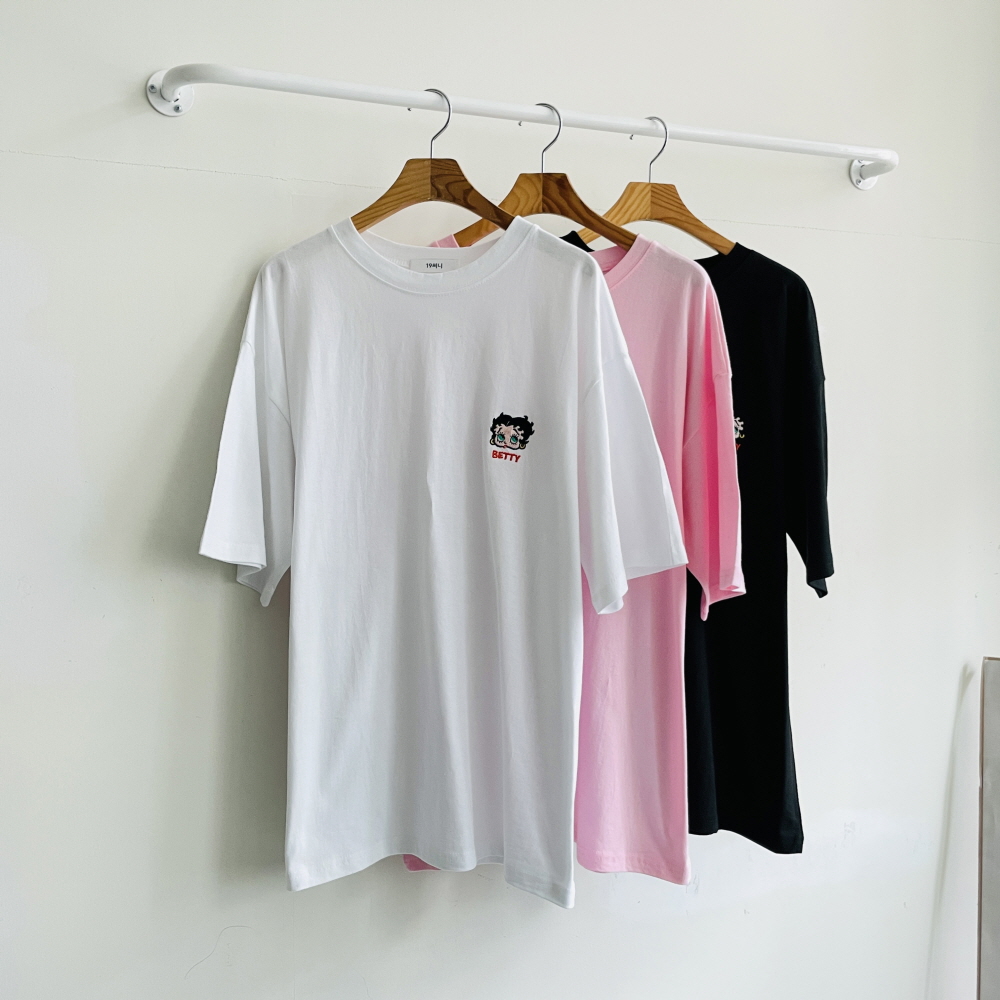 여성반팔티 여름반팔티 오버핏 박스 베티 자수 티셔츠