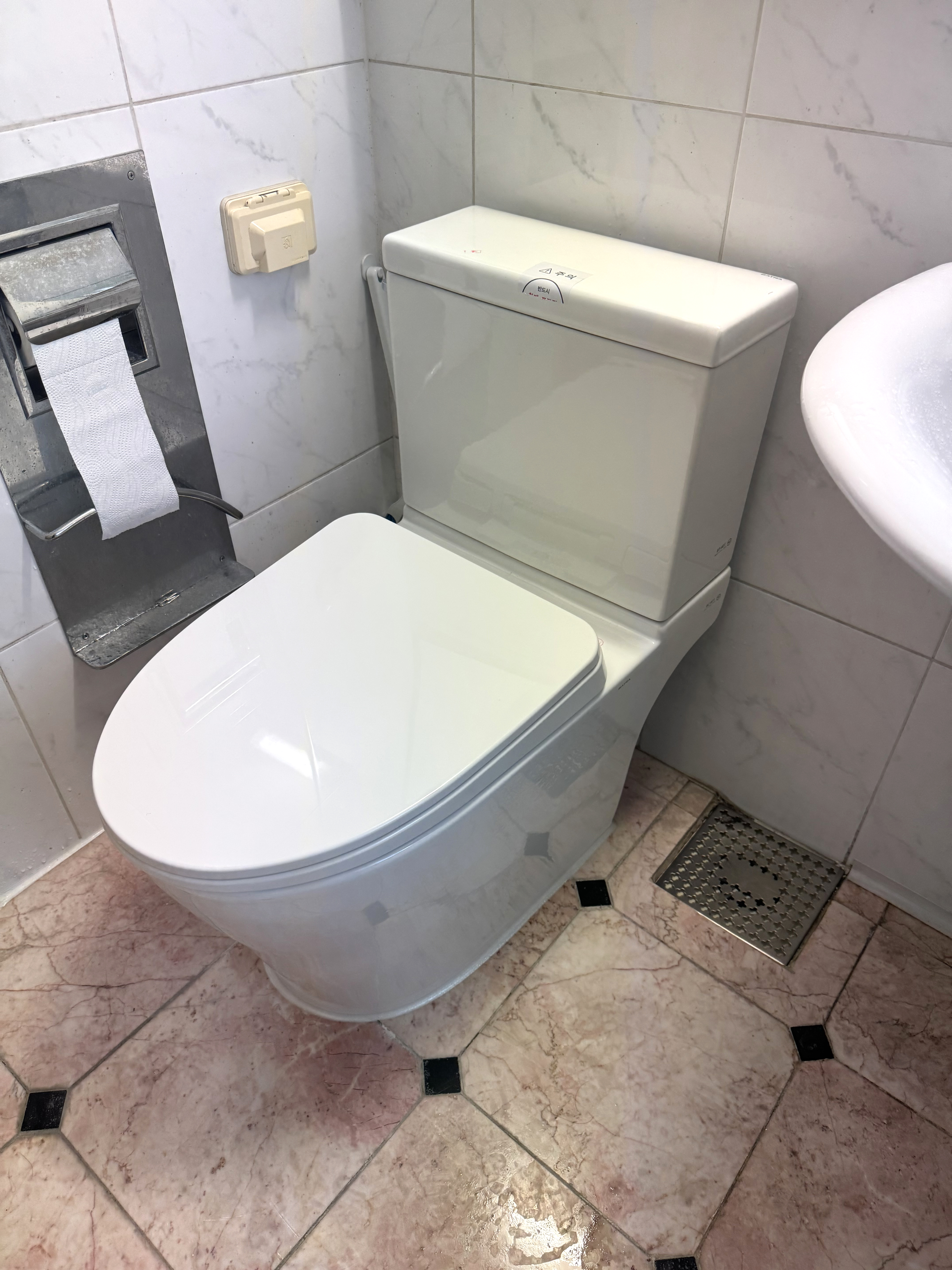 (부산 양산 울산 창원 마산 진해 장유 김해) 대림바스 바트라 치마형 양변기교체 BC-401 BC401 아덱스실리콘 마감 - 상세 이미지 2