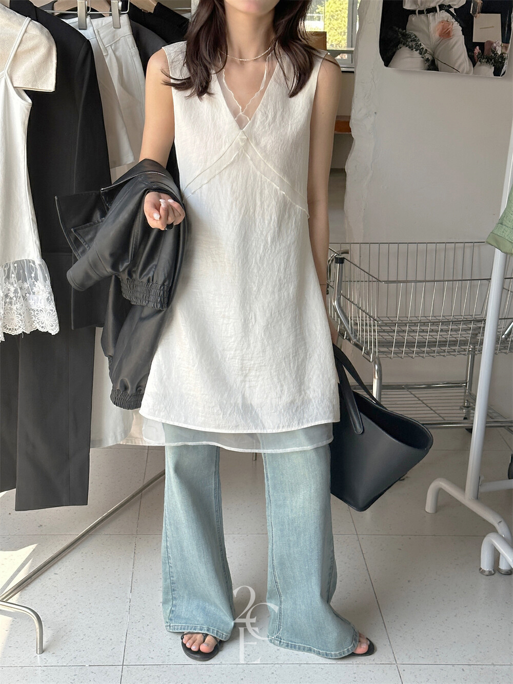 렌느 연청 부츠컷 데님 (1color) 세미 와이드 중청 청바지 - 상세 이미지 4