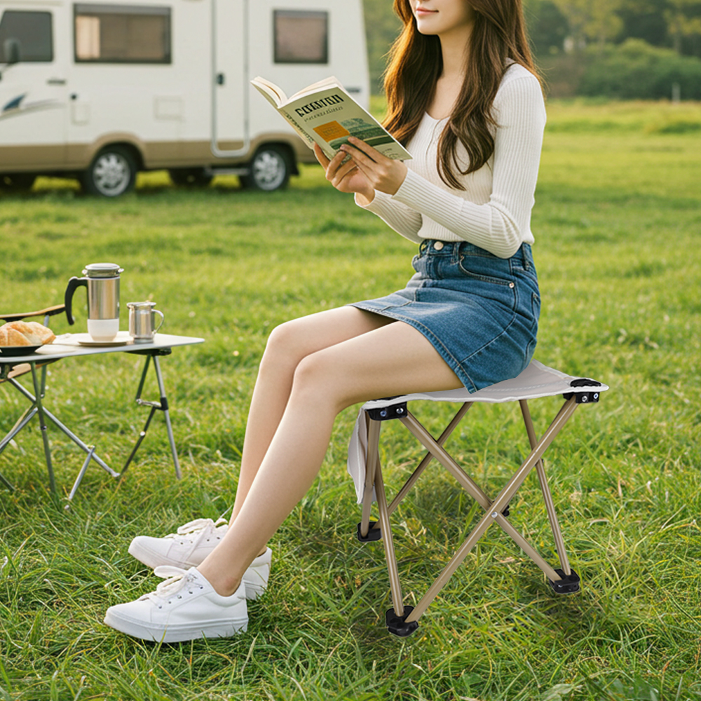 대한 미니 휴대용의자 경량 등산 접이식 캠핑 의자 베이지 - 메인 이미지