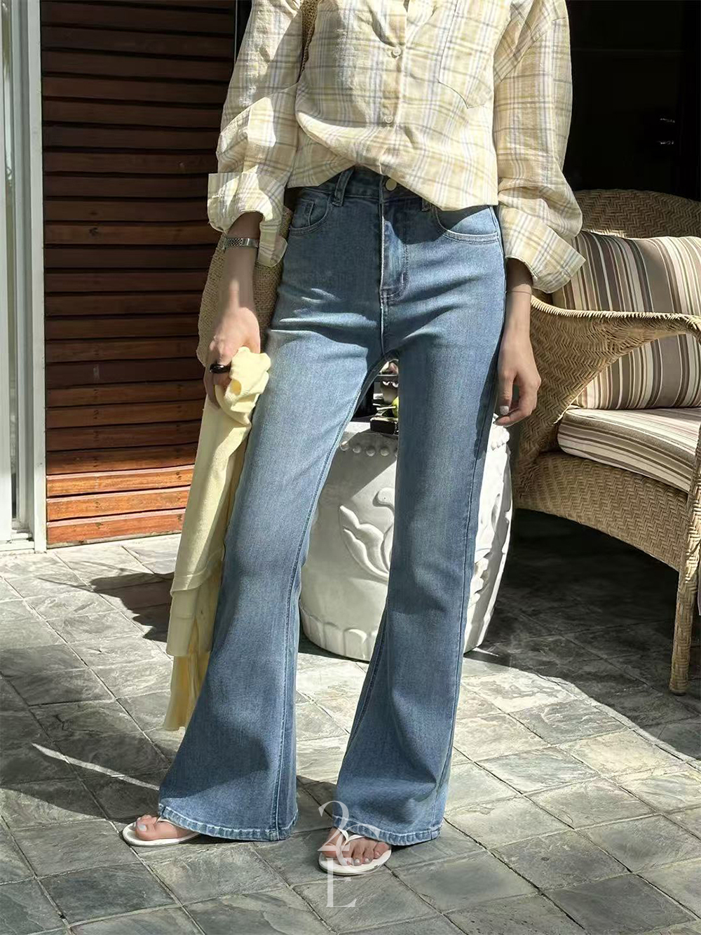렌느 연청 부츠컷 데님 (1color) 세미 와이드 중청 청바지 이미지 7