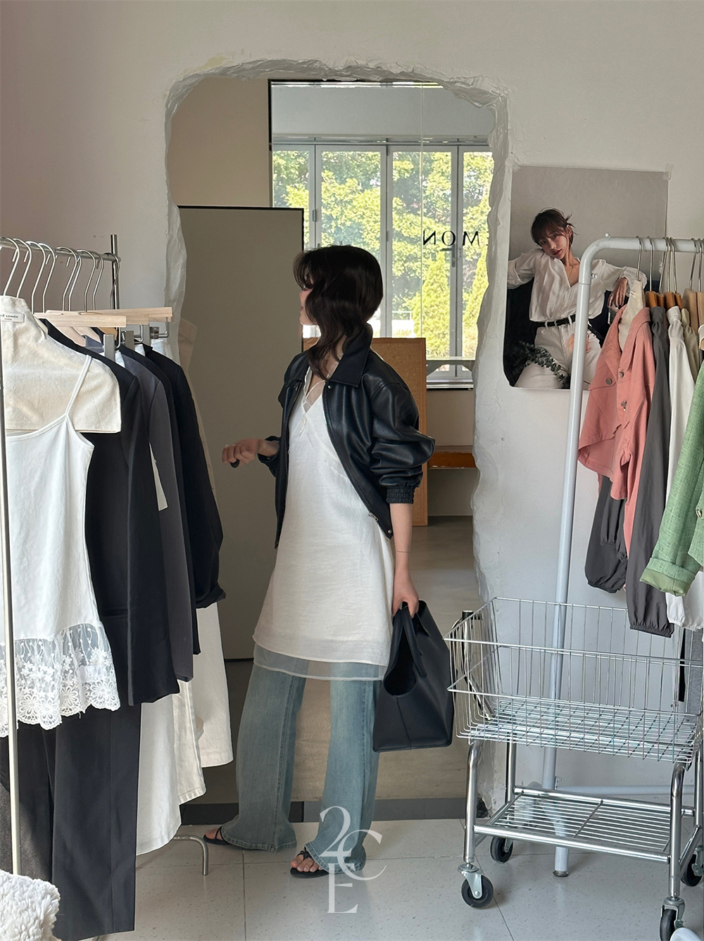 렌느 연청 부츠컷 데님 (1color) 세미 와이드 중청 청바지 이미지 6