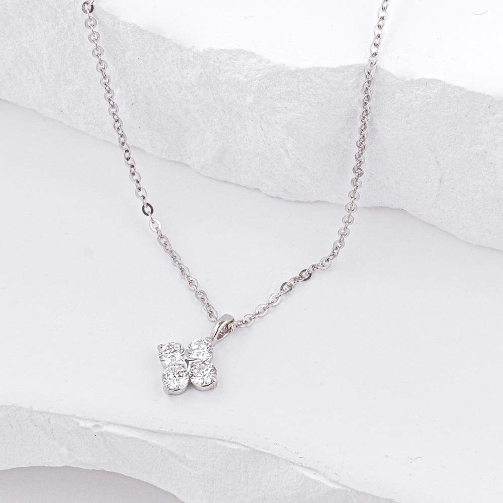 2.7mm 랩 다이아 모이사나이트 미니 클로버 행운 목걸이 - 메인 이미지