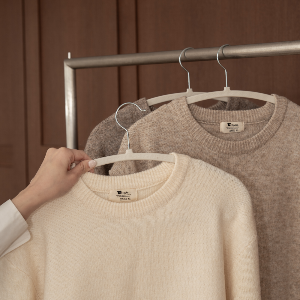 [25+5] 한평한뼘 논슬립 어깨뿔방지 니트 옷걸이 블랙, 25개