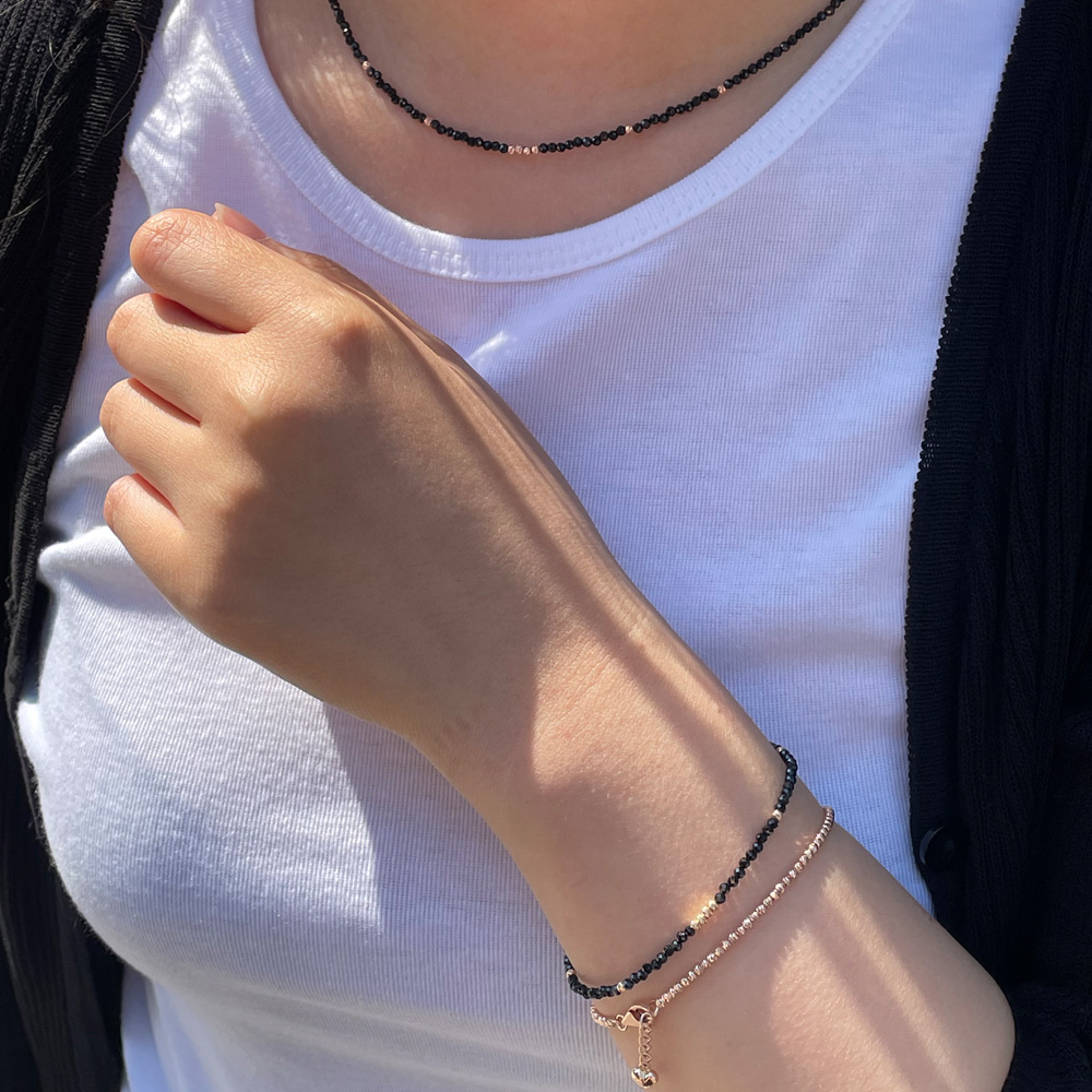 14K 2mm 금 볼 천연 블랙 스피넬 원석 팔찌 - 상세 이미지 2