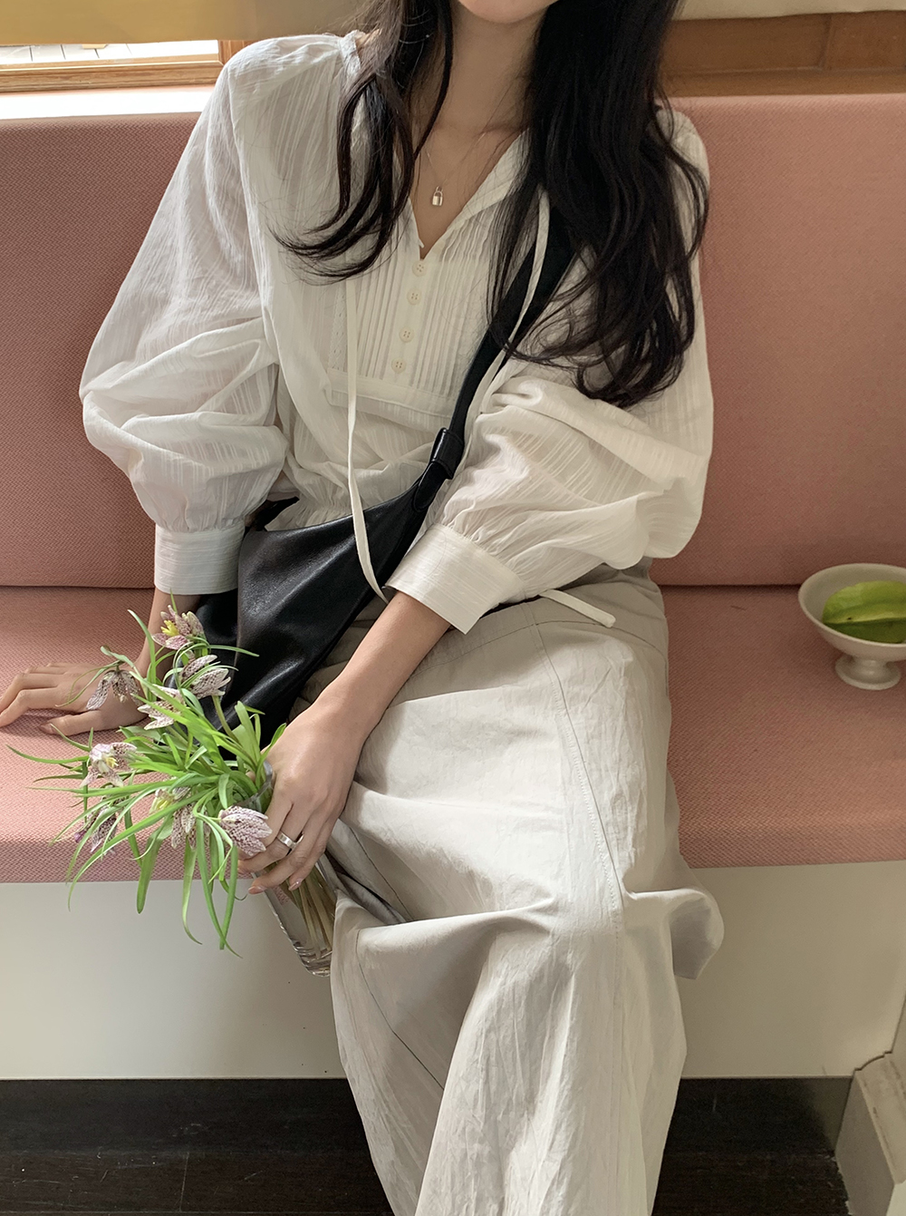 베스티 밑단 프릴 브이넥 레이스 밑단 프릴 핀턱 봄 루즈핏 스트링 레이어드 코튼 러플 셔츠 블라우스 - 상세 이미지 2