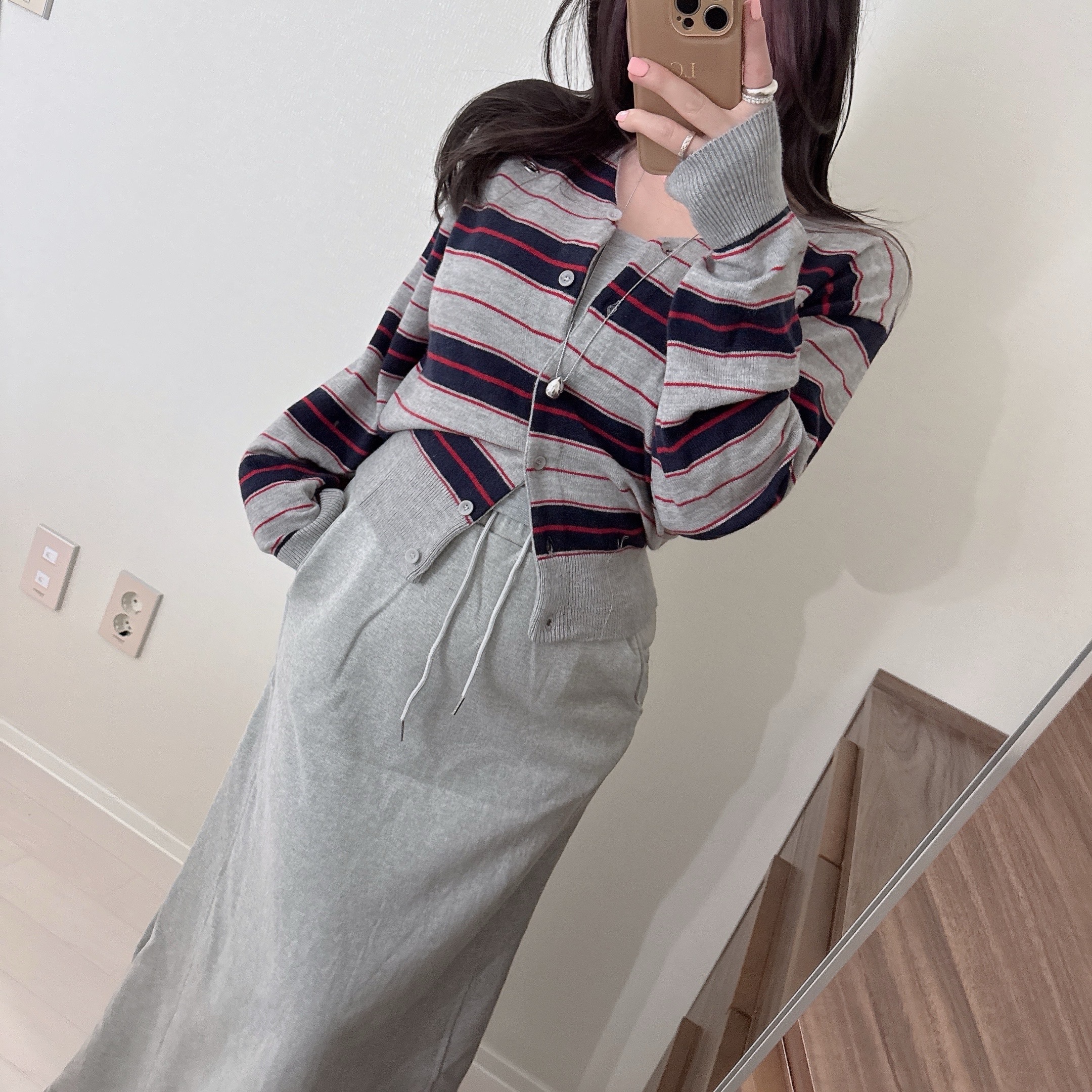 메베르 단가라 스트라이프 브이넥 루즈 니트 가디건 3color 상세 이미지 18