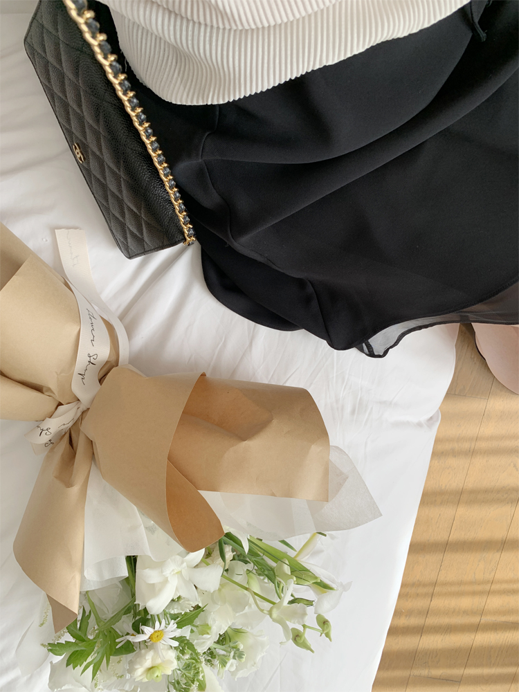 트렌디 쉬폰 하이웨스트 플레어 스커트 A라인 치마 여성 가을 치마 화이트 블랙 미니 스커트 - 상세 이미지 4