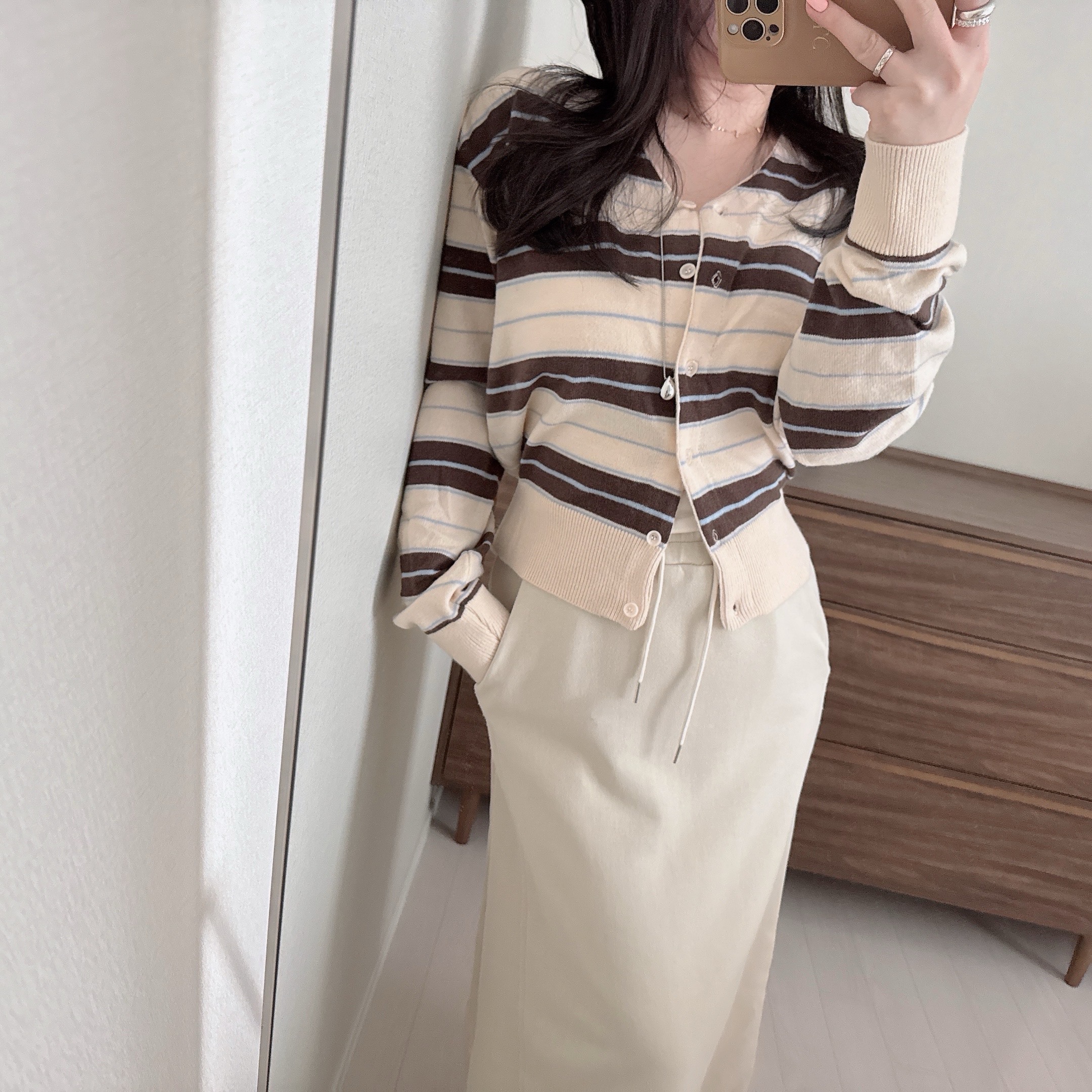 메베르 단가라 스트라이프 브이넥 루즈 니트 가디건 3color 상세 이미지 27