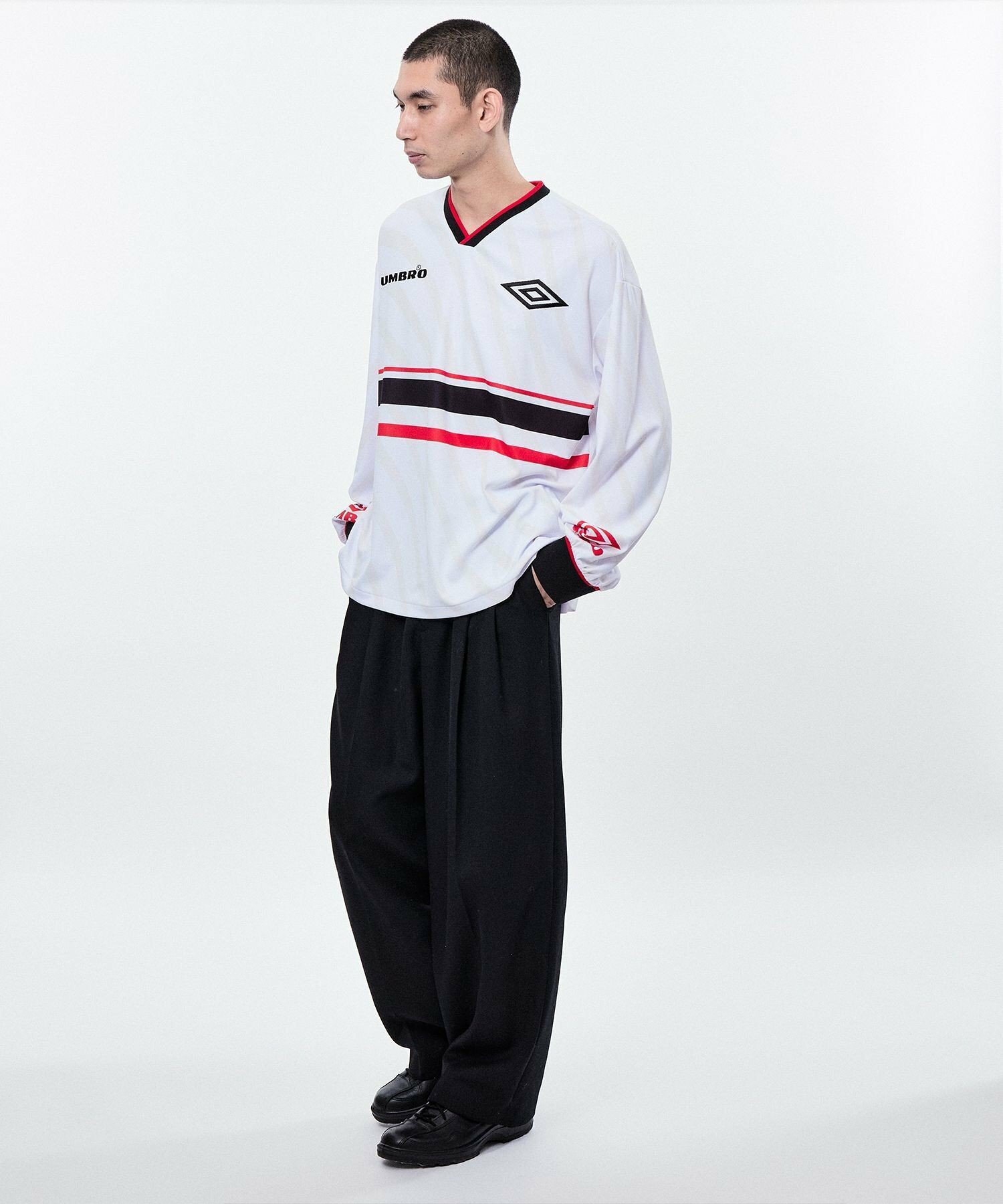 엄브로 UMBRO x 벨퍼 x M 협업 게임 셔츠 25SS 라이트그레이 - 상세 이미지 5