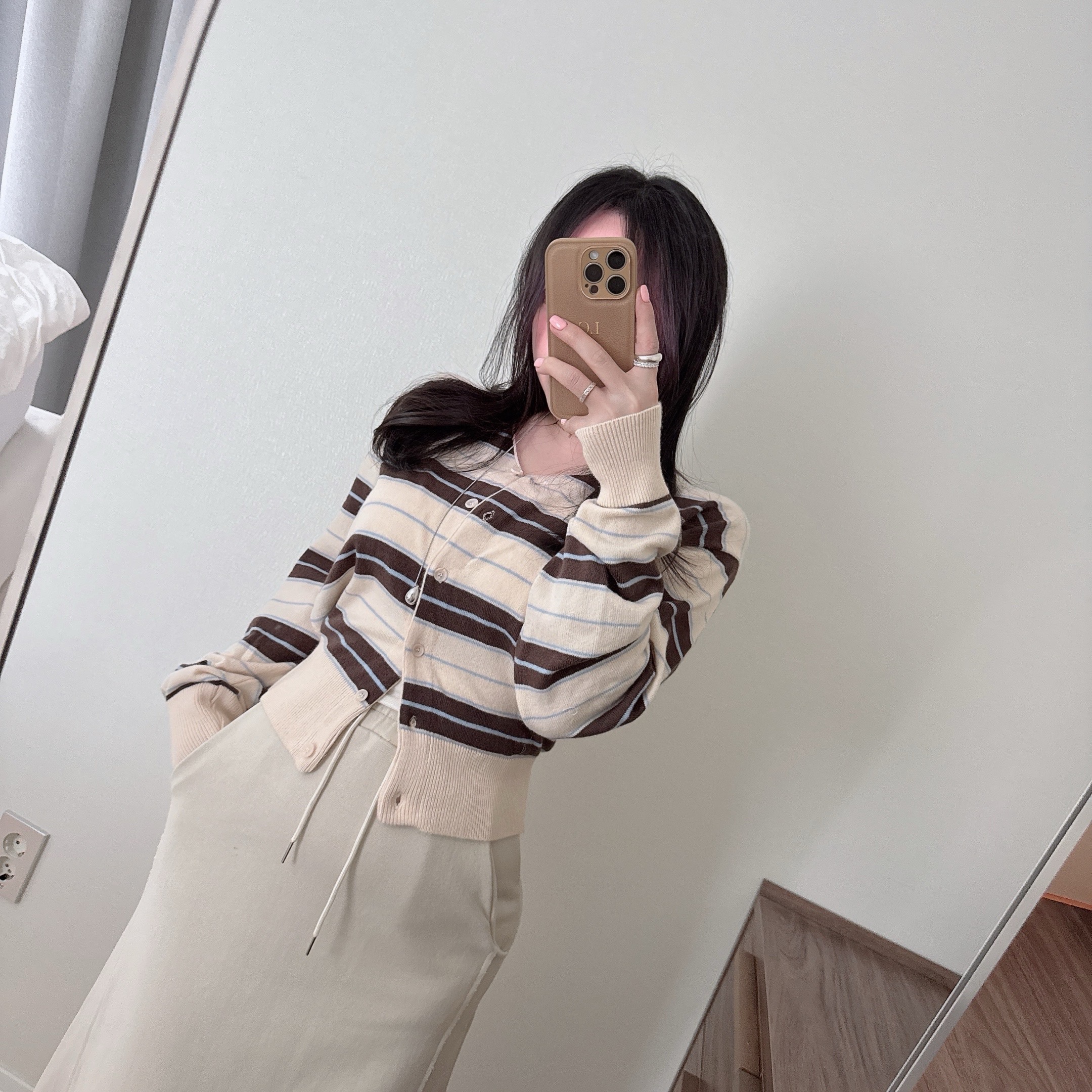 메베르 단가라 스트라이프 브이넥 루즈 니트 가디건 3color 상세 이미지 35